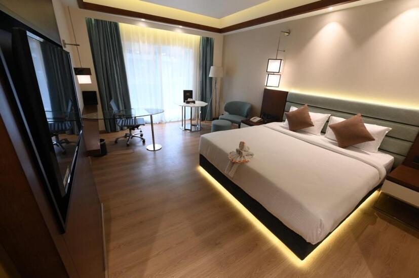 Hotel Avinash International Jagdalpur ภายนอก รูปภาพ