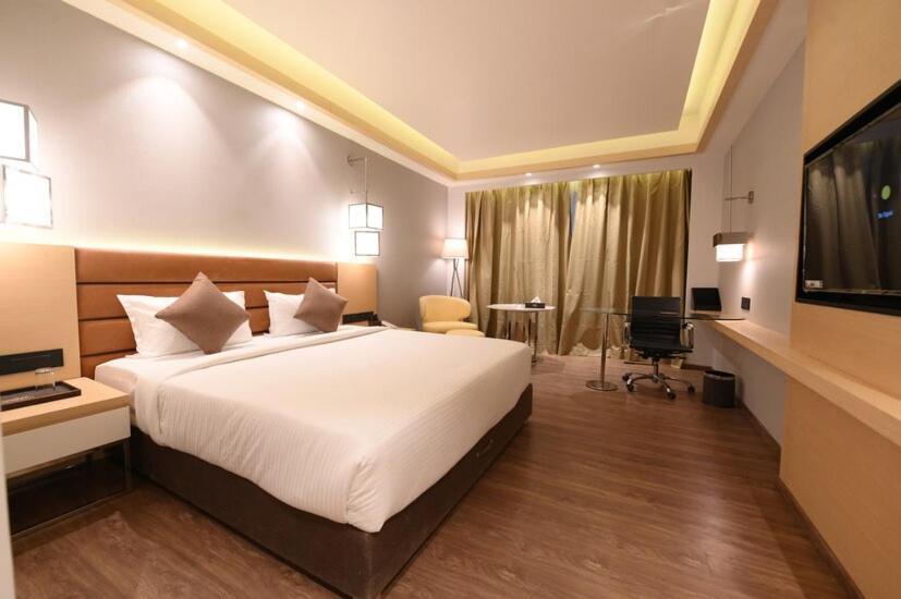 Hotel Avinash International Jagdalpur ภายนอก รูปภาพ
